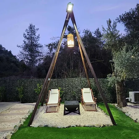 Chata River Glamping Kalopanayiotis *