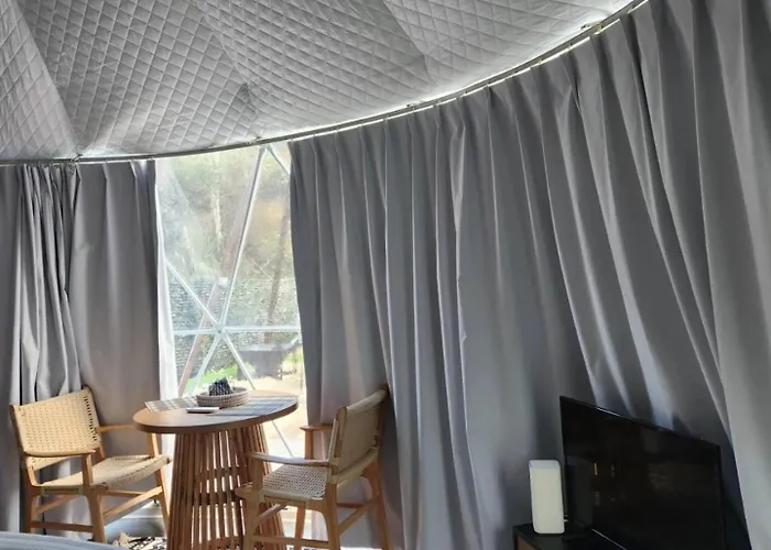 River Glamping Kalopanayiotis カロパナイオティス