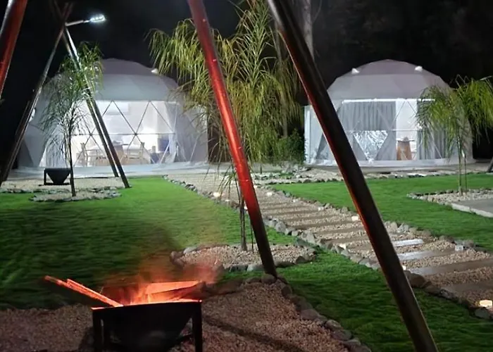 River Glamping Kalopanayiotis ロッジ カロパナイオティス