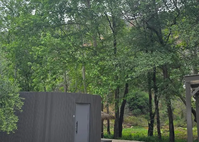 ロッジ River Glamping Kalopanayiotis *