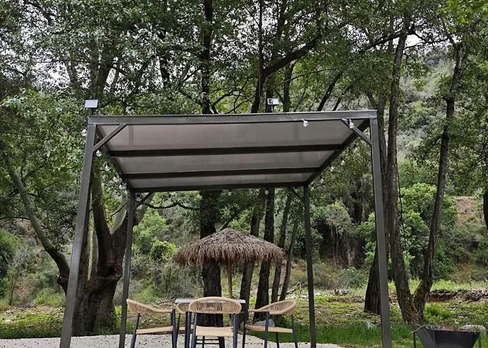 ロッジ River Glamping Kalopanayiotis