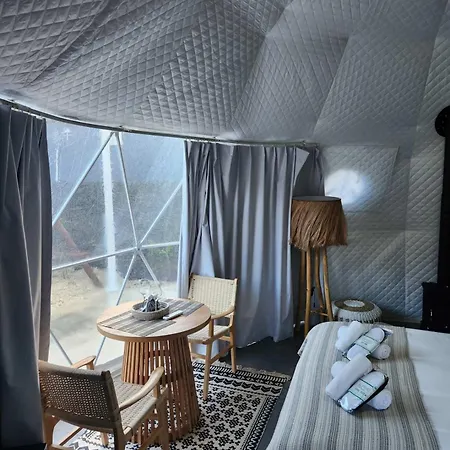 אכסניה River Glamping Kalopanayiotis קאלופאנאיוטיס