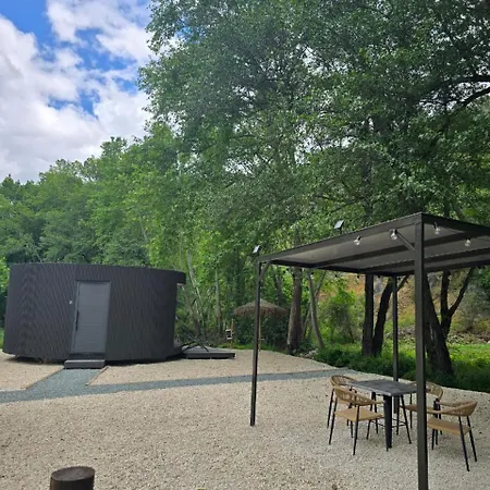 River Glamping Kalopanayiotis Lodge *