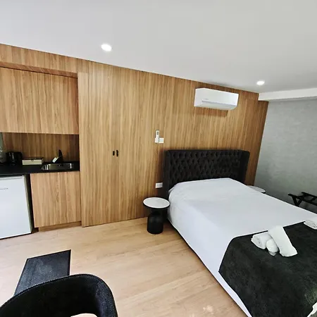 River Glamping Kalopanayiotis Lodge *