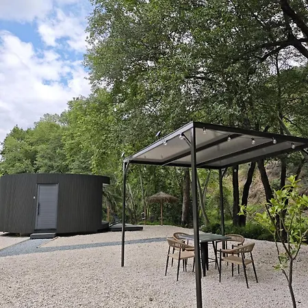 River Glamping Kalopanayiotis Lodge *