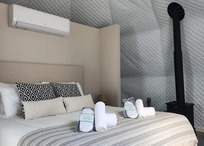 River Glamping Kalopanayiotis Gerendaház