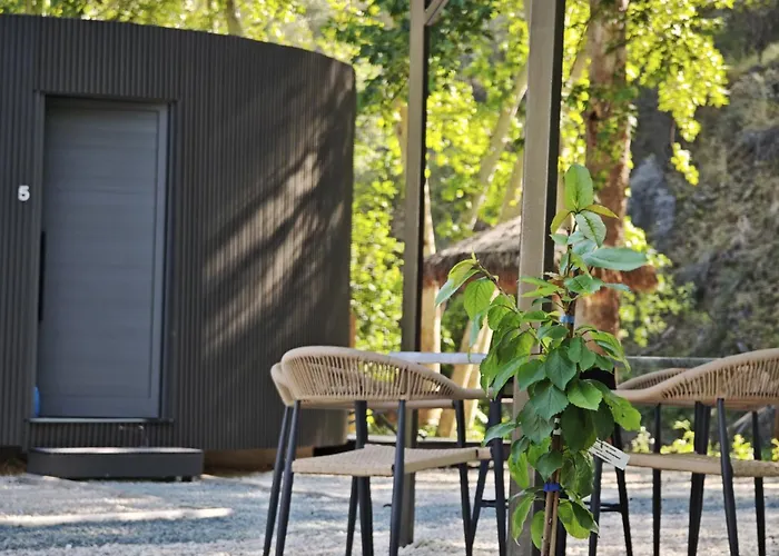 River Glamping Kalopanayiotis Alojamento de Turismo Selvagem Kalopanagiotis