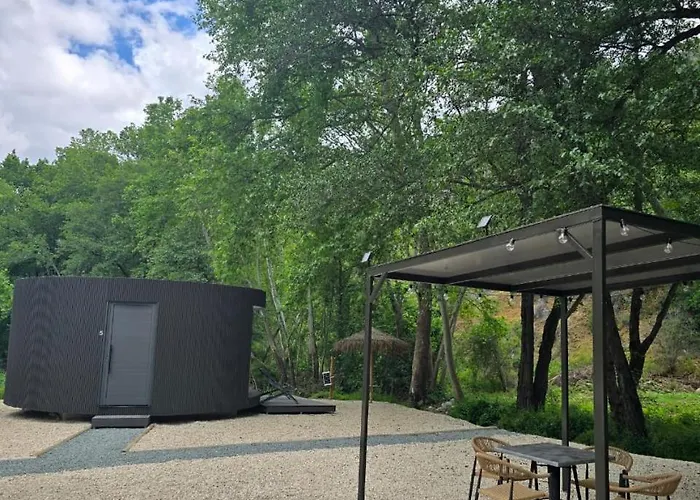 River Glamping Kalopanayiotis Gerendaház *