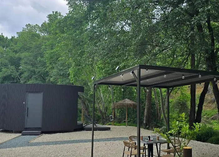 River Glamping Kalopanayiotis Alojamento de Turismo Selvagem Kalopanagiotis