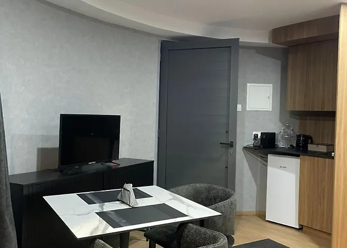 River Glamping Kalopanayiotis Gerendaház *