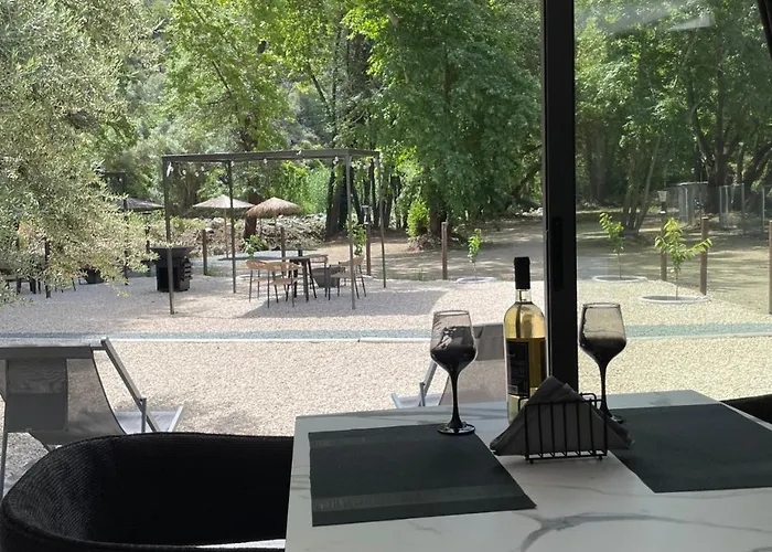 Alojamento de Turismo Selvagem River Glamping Kalopanayiotis *